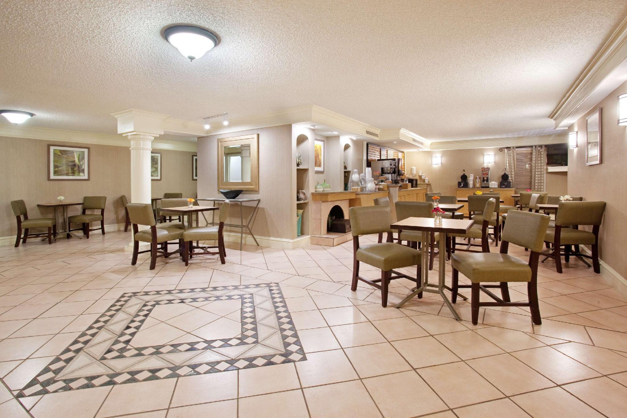 La Quinta Inn By Wyndham Denver Central Ngoại thất bức ảnh